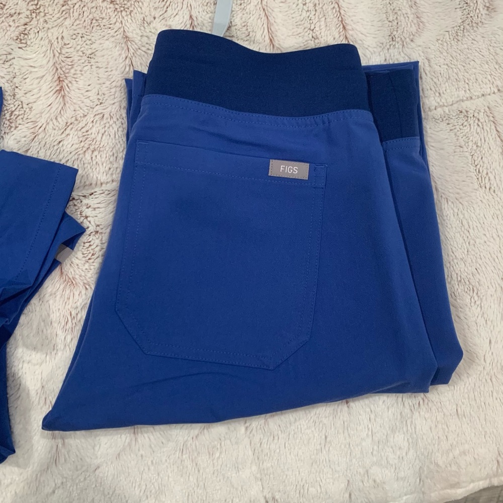 Limited Edition Figs Denim Scrub Set